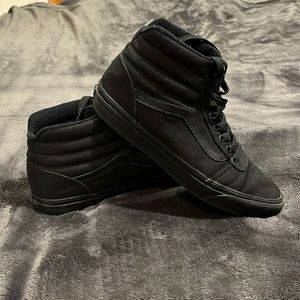 Vans Canvas All Black Mids